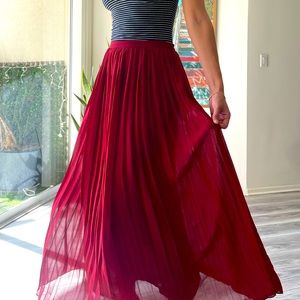 Sparkle and fade Pleated maxi skirt